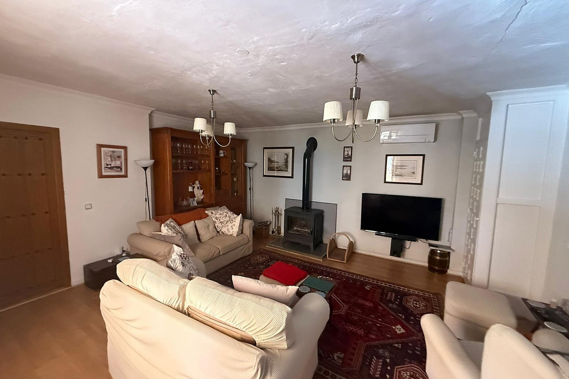 Resale - Finca / Country Property -
Castalla