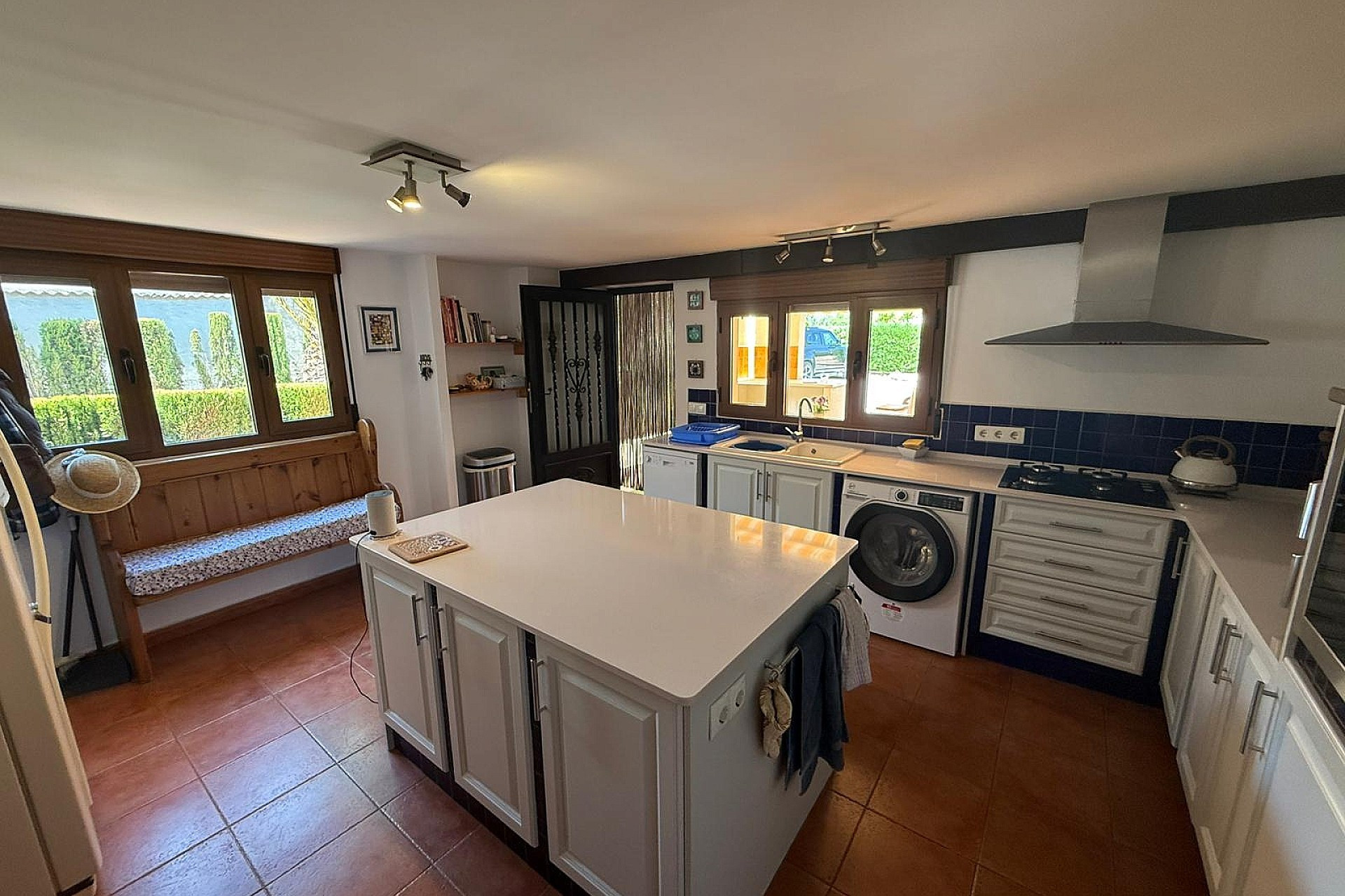 Resale - Finca / Country Property -
Castalla