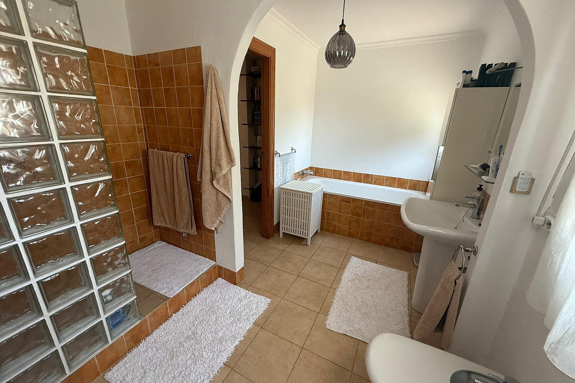 Resale - Finca / Country Property -
Castalla