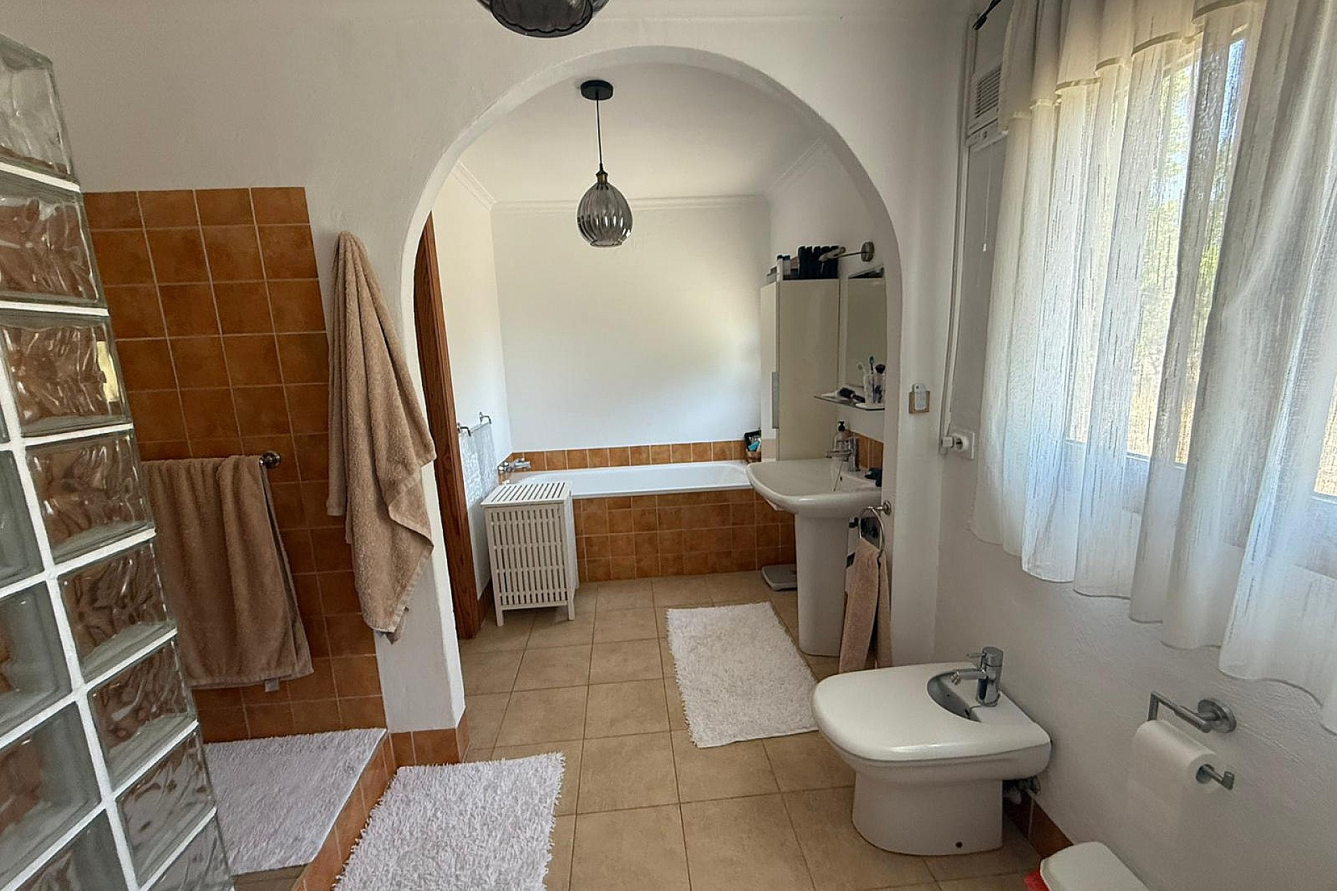 Resale - Finca / Country Property -
Castalla