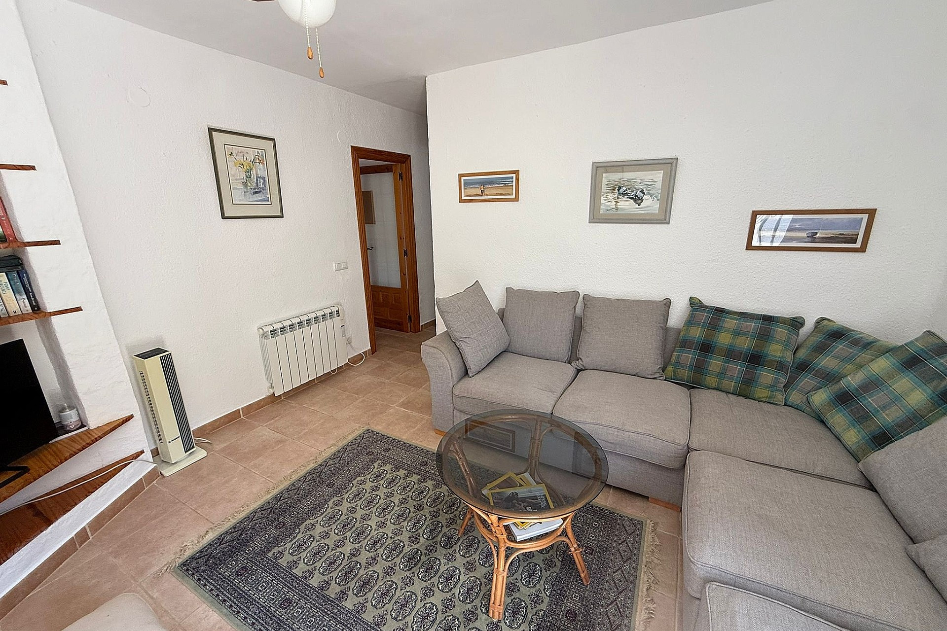 Resale - Finca / Country Property -
Castalla