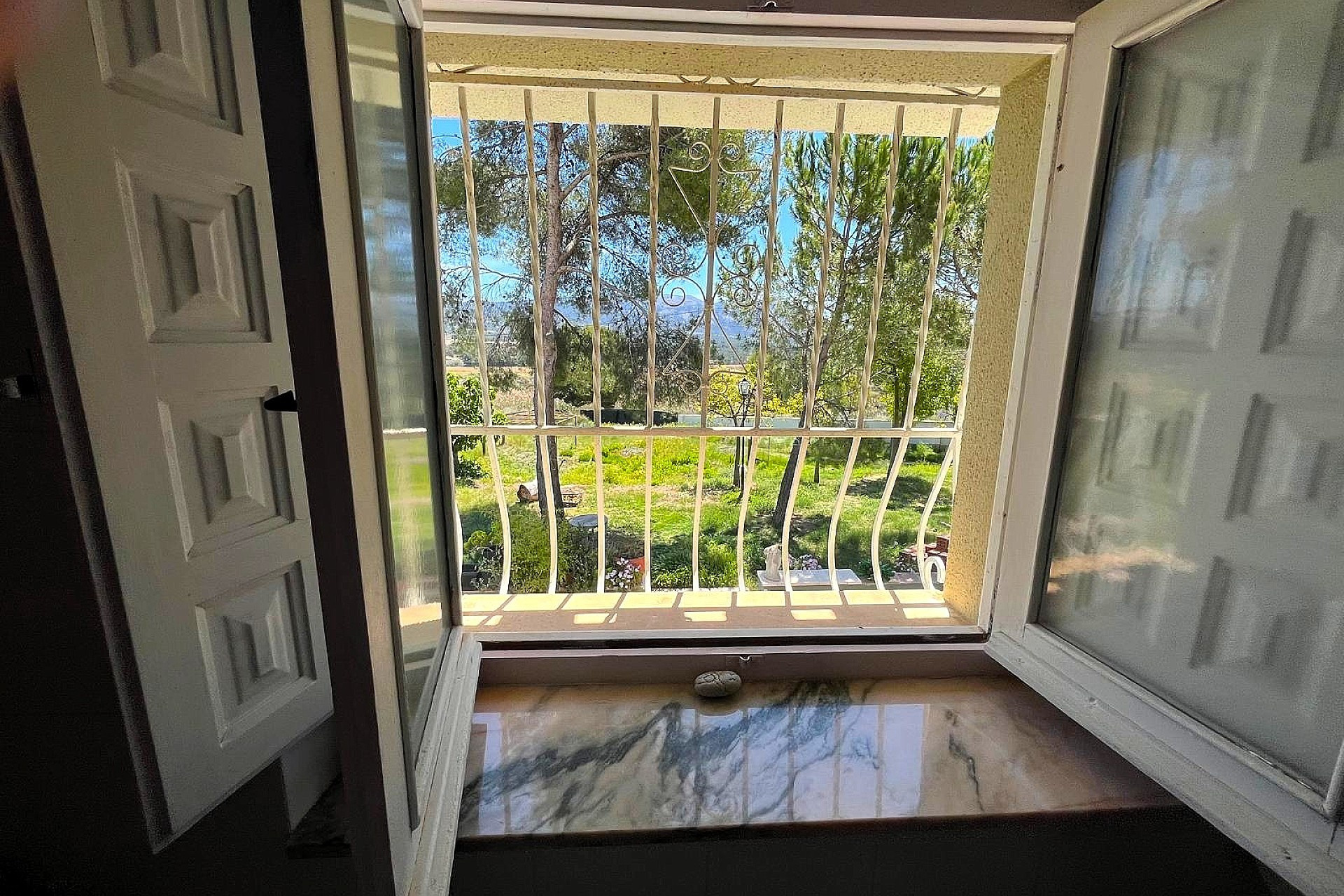 Resale - Finca / Country Property -
Castalla