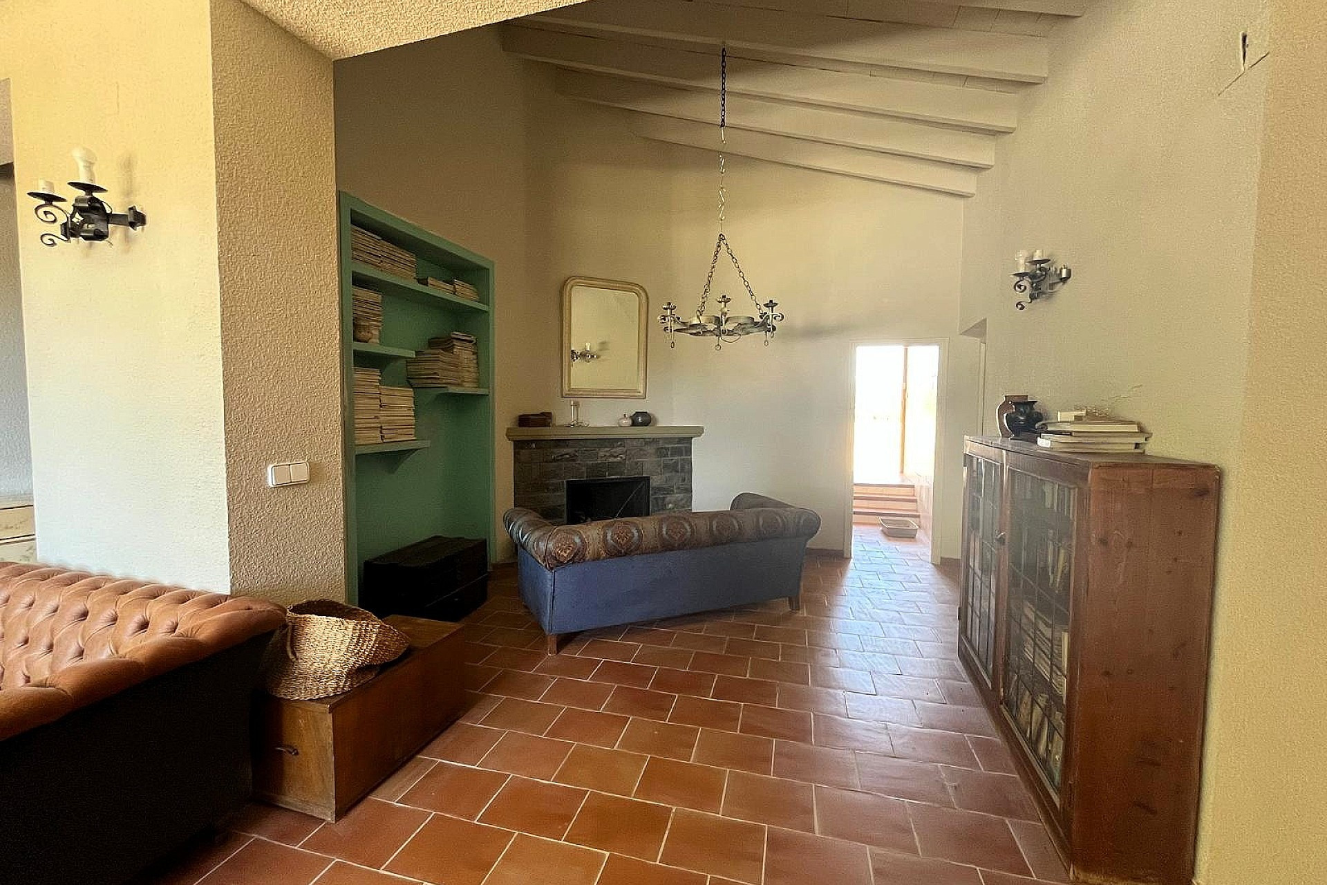 Resale - Finca / Country Property -
Castalla