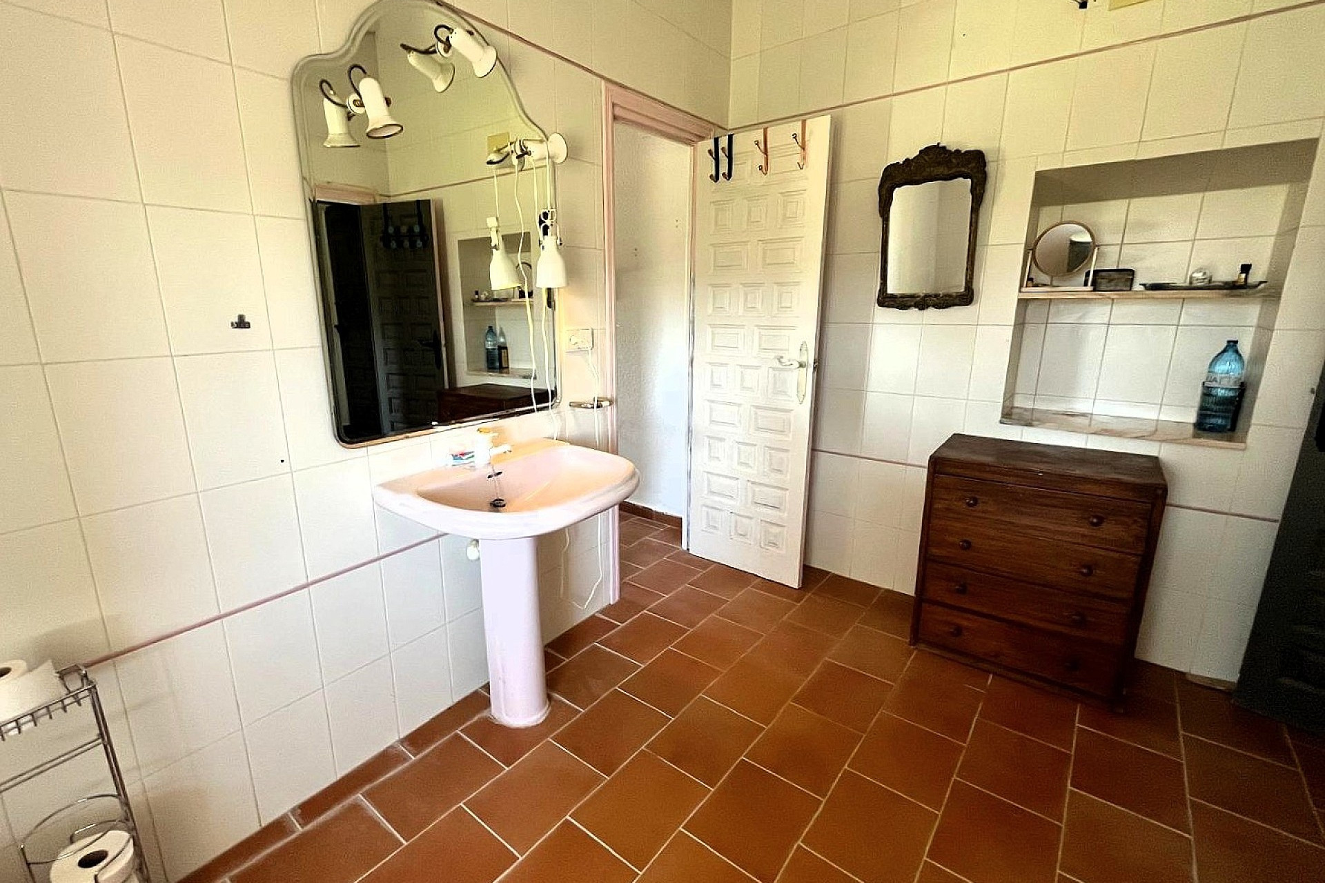 Resale - Finca / Country Property -
Castalla