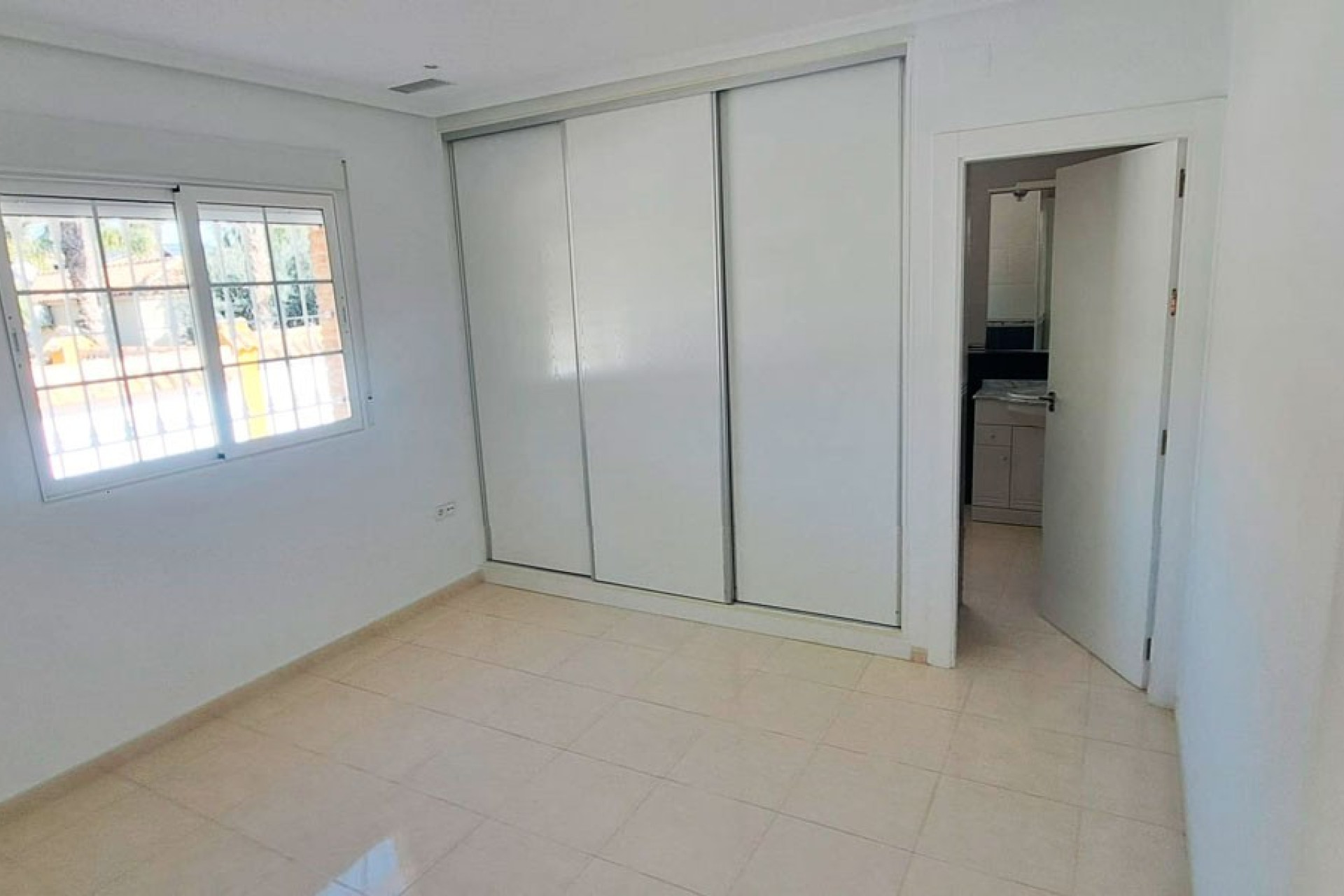 Resale - Finca - Country Property -
Catral - Catral - Country