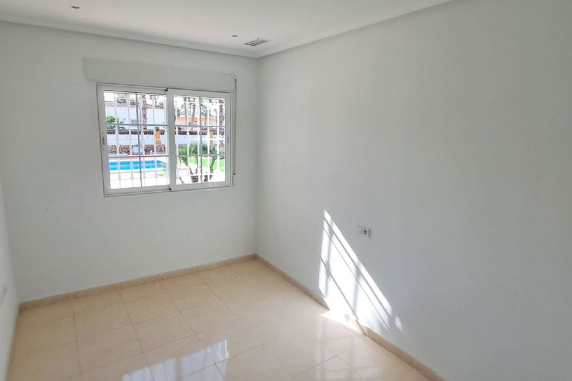 Resale - Finca - Country Property -
Catral - Catral - Country