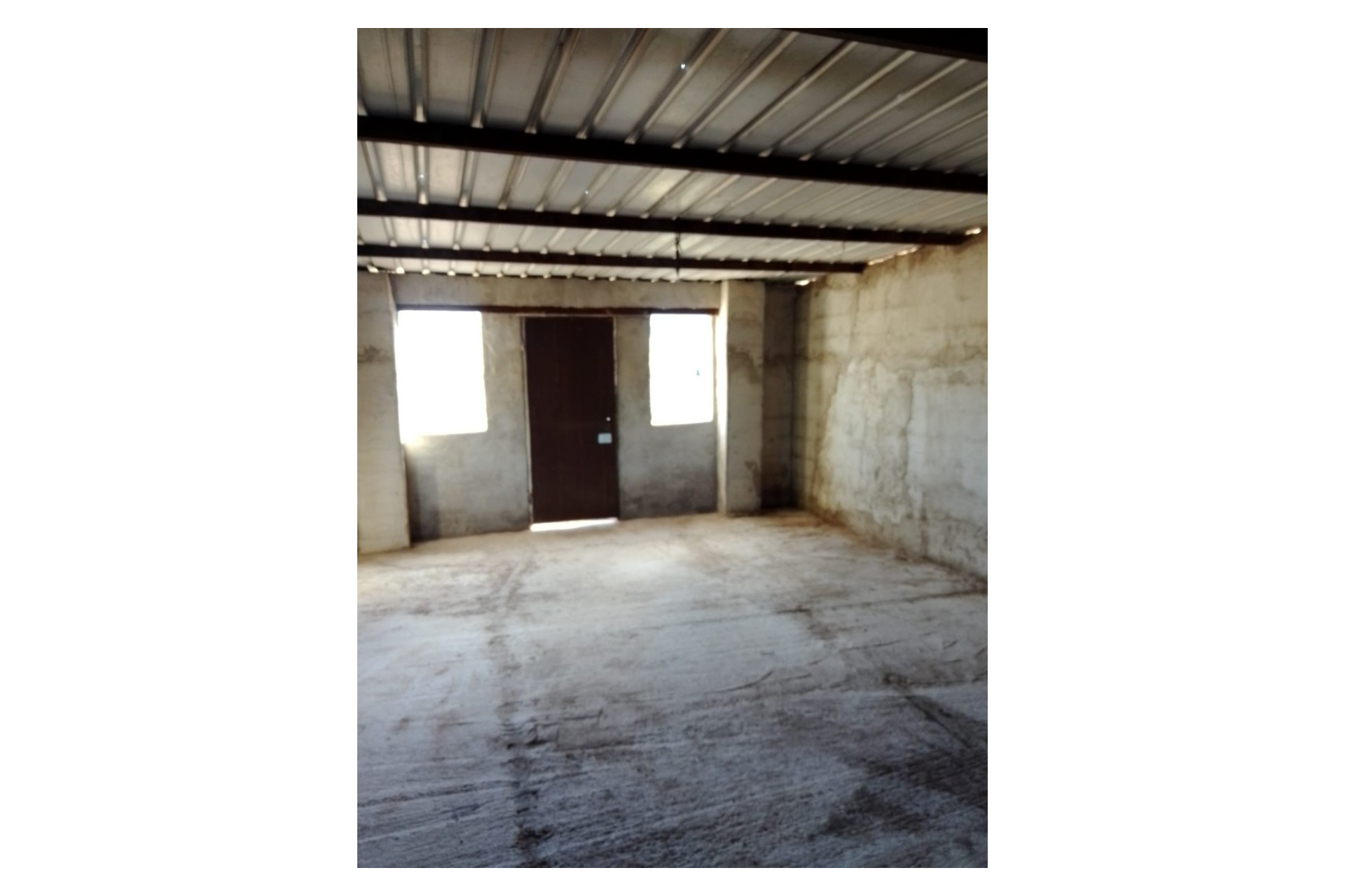 Resale - Finca / Country Property -
Caudete