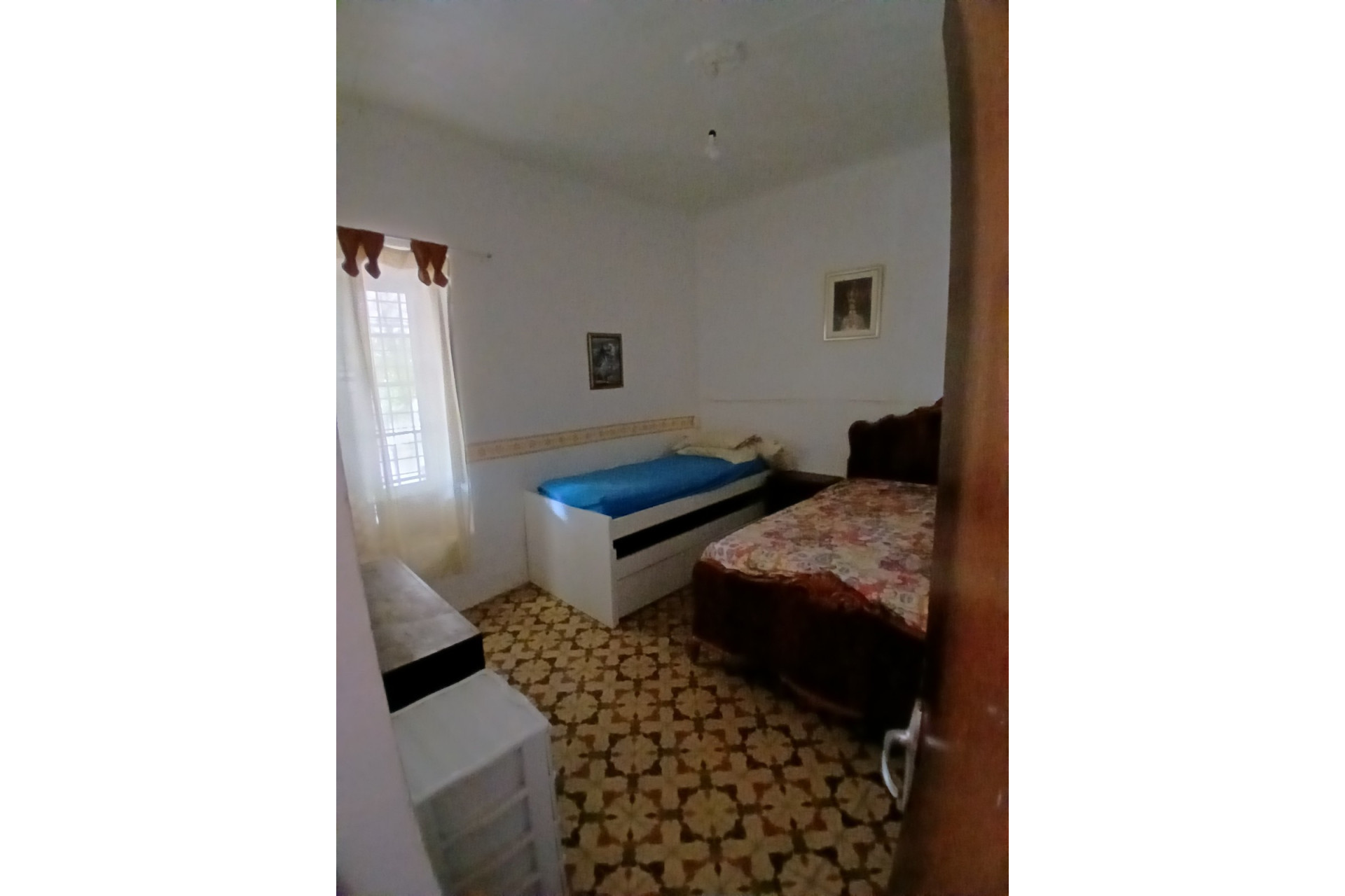 Resale - Finca / Country Property -
Caudete