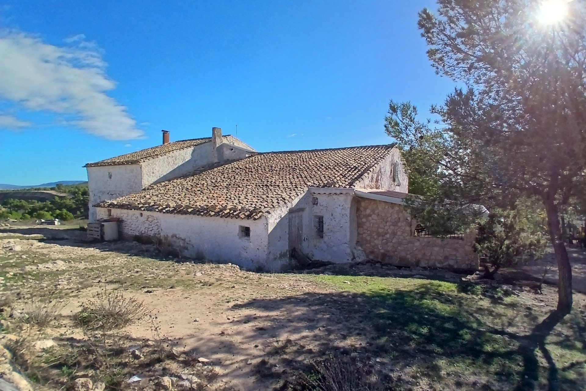 Resale - Finca / Country Property -
Caudete
