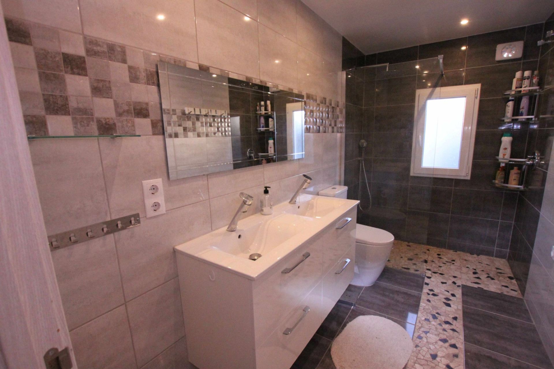 Resale - Finca - Country Property -
Crevillente