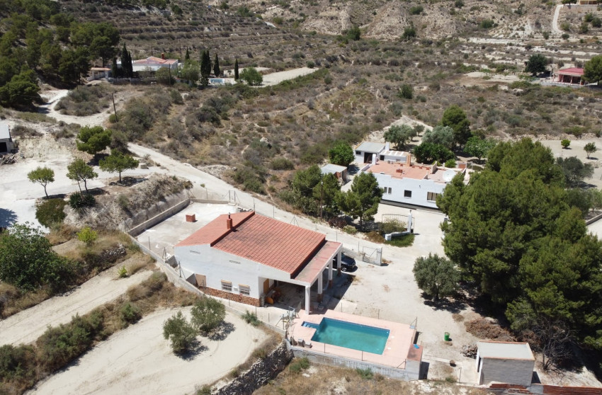 Resale - Finca - Country Property -
Crevillente