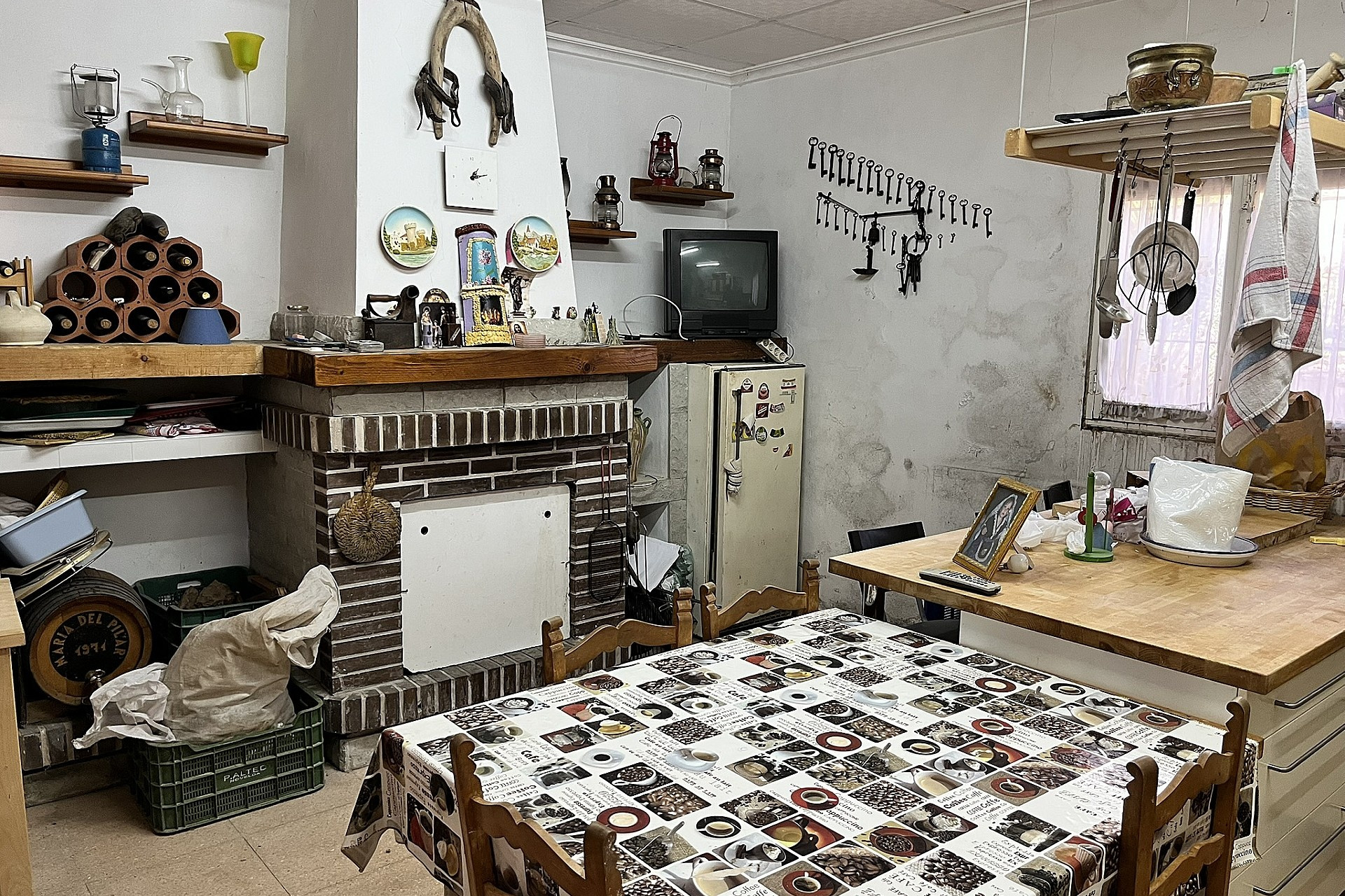 Resale - Finca / Country Property -
El Canton