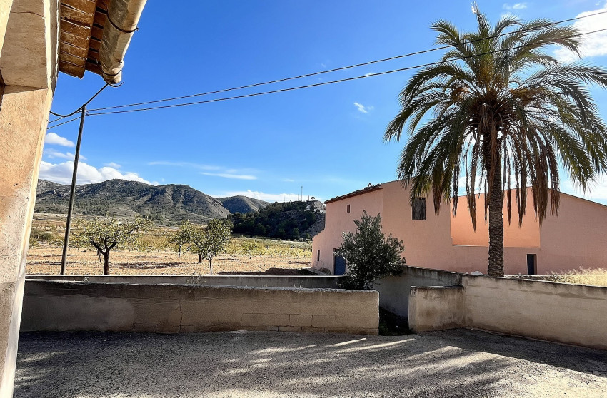 Resale - Finca / Country Property -
El Canton