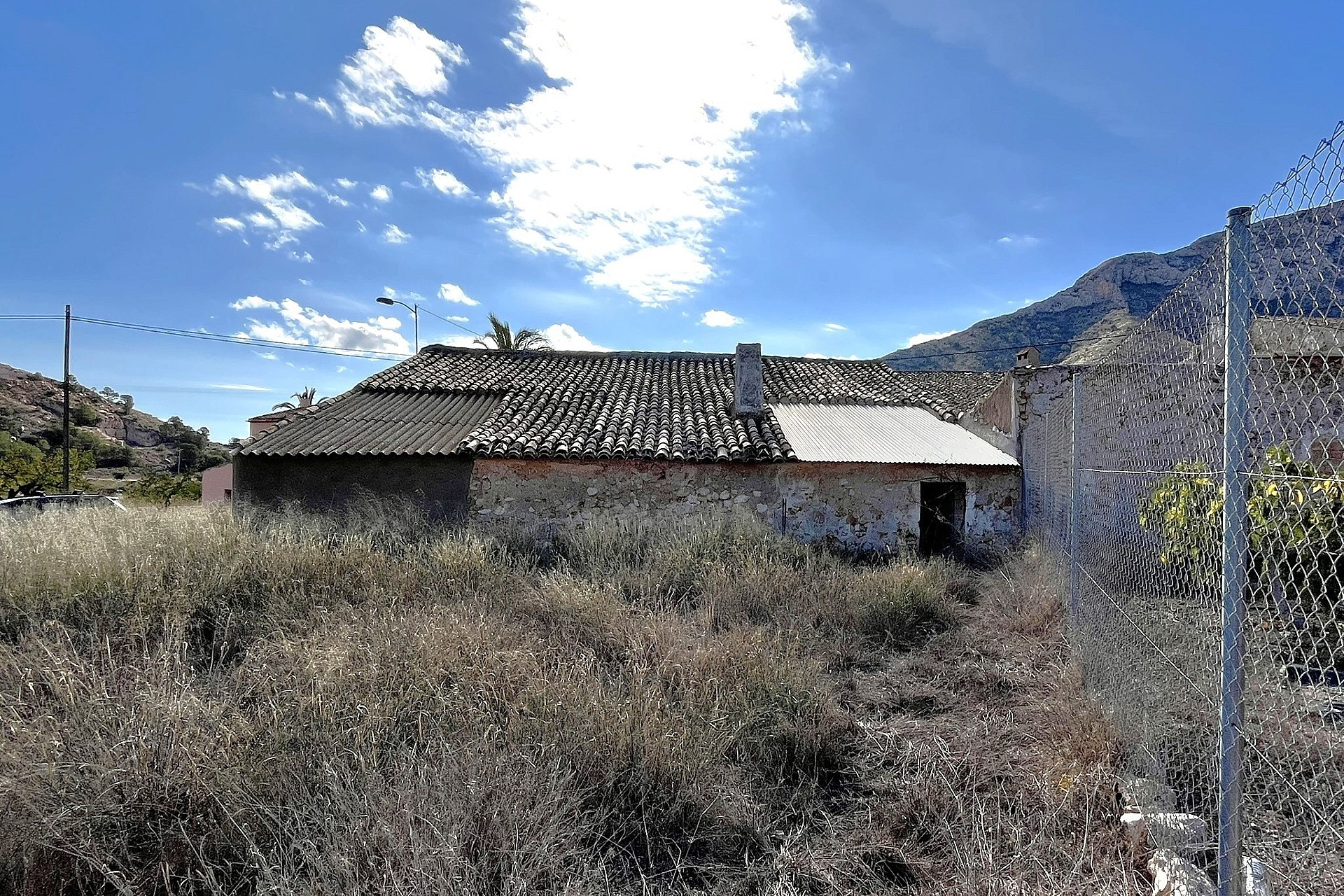 Resale - Finca / Country Property -
El Canton