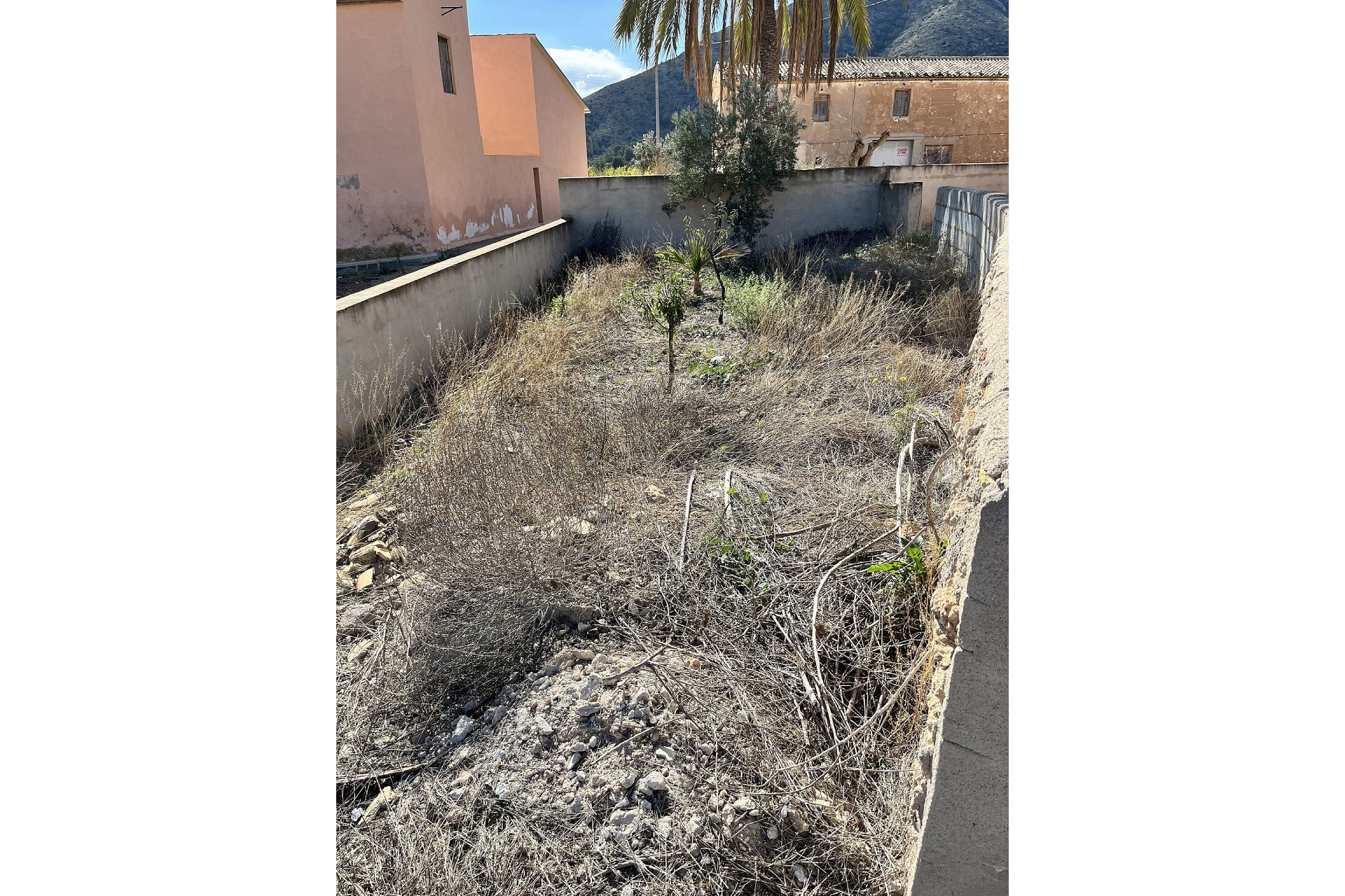 Resale - Finca / Country Property -
El Canton