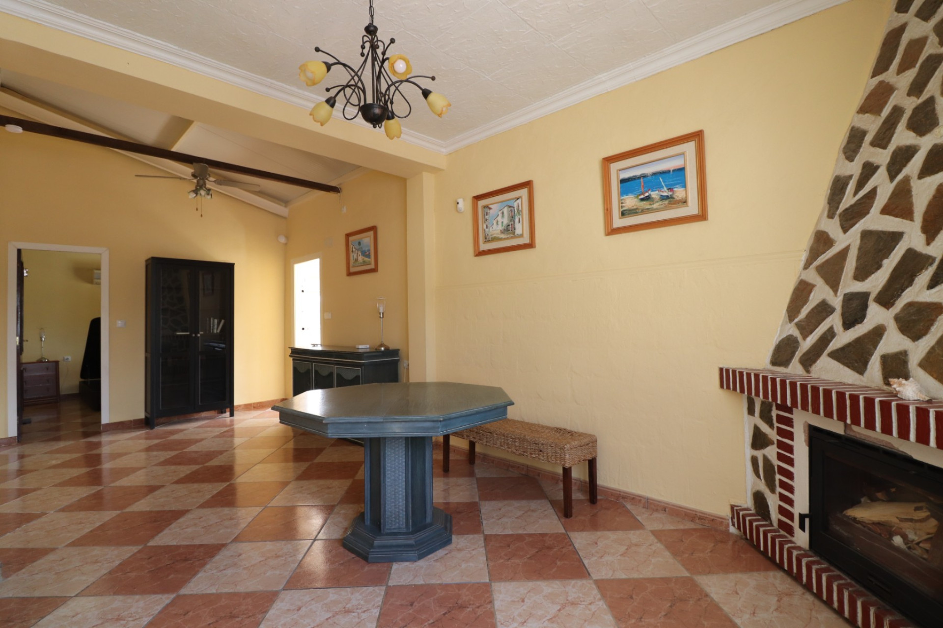 Resale - Finca - Country Property -
Heredades - Heredades - Country