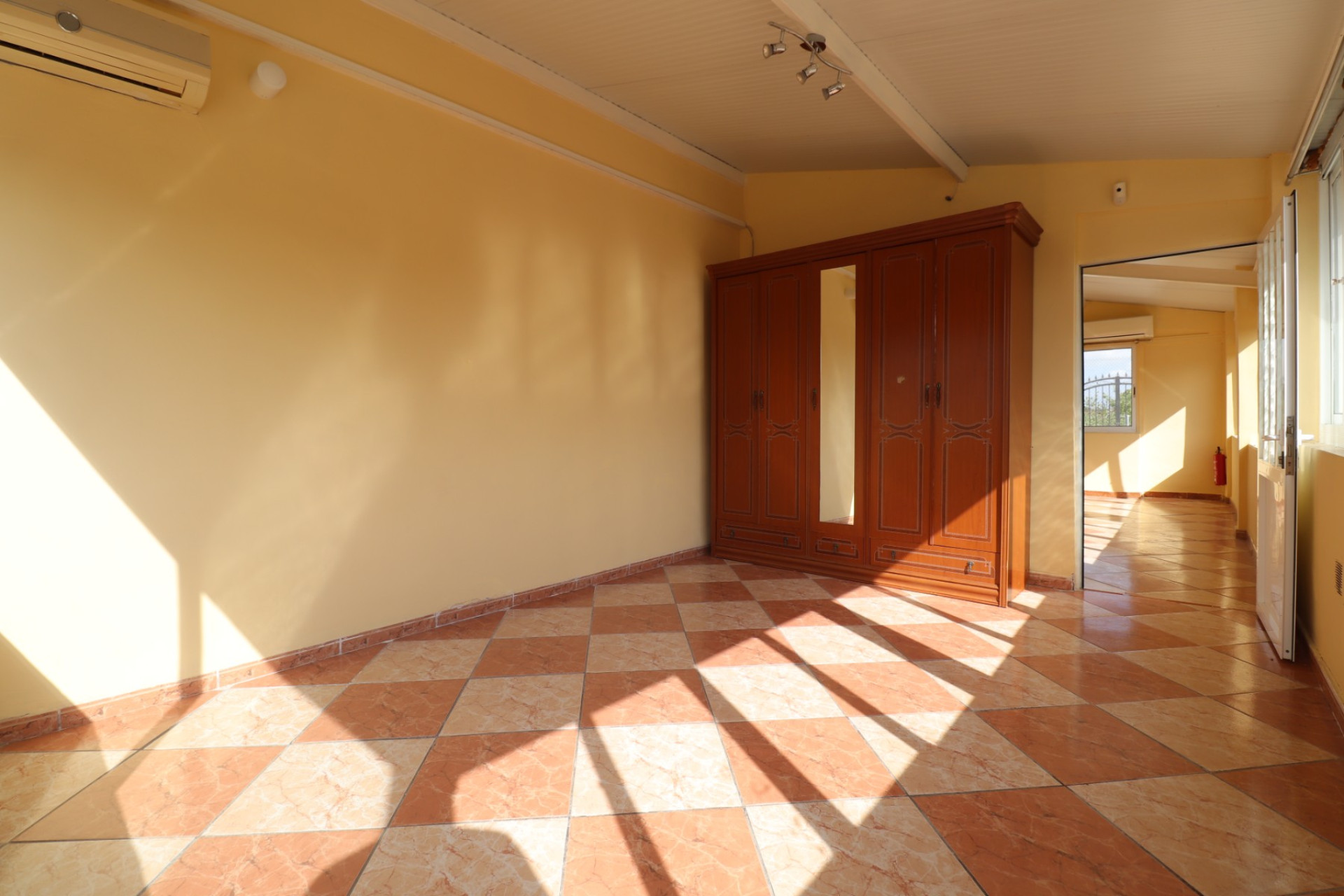 Resale - Finca - Country Property -
Heredades - Heredades - Country
