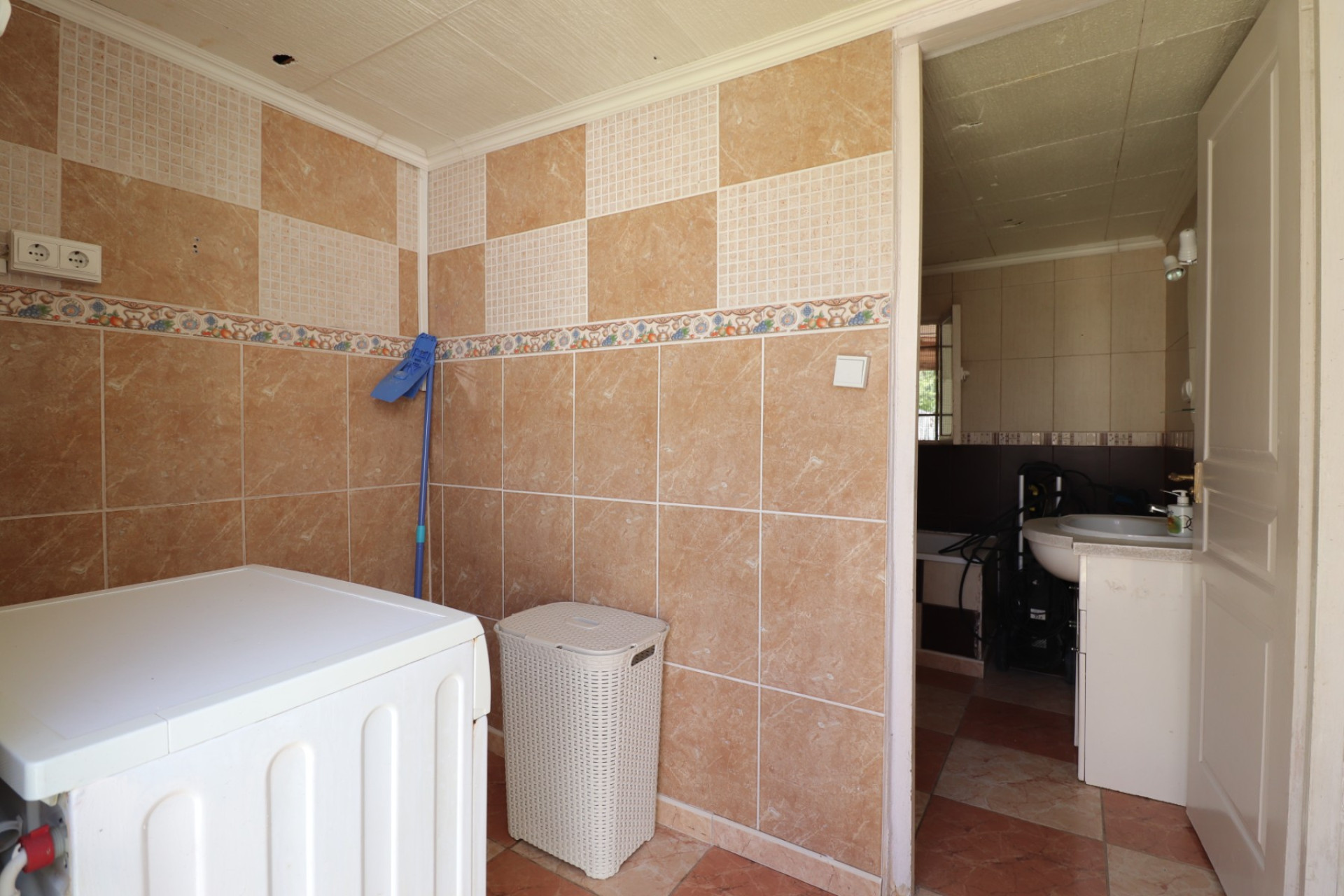 Resale - Finca - Country Property -
Heredades - Heredades - Country