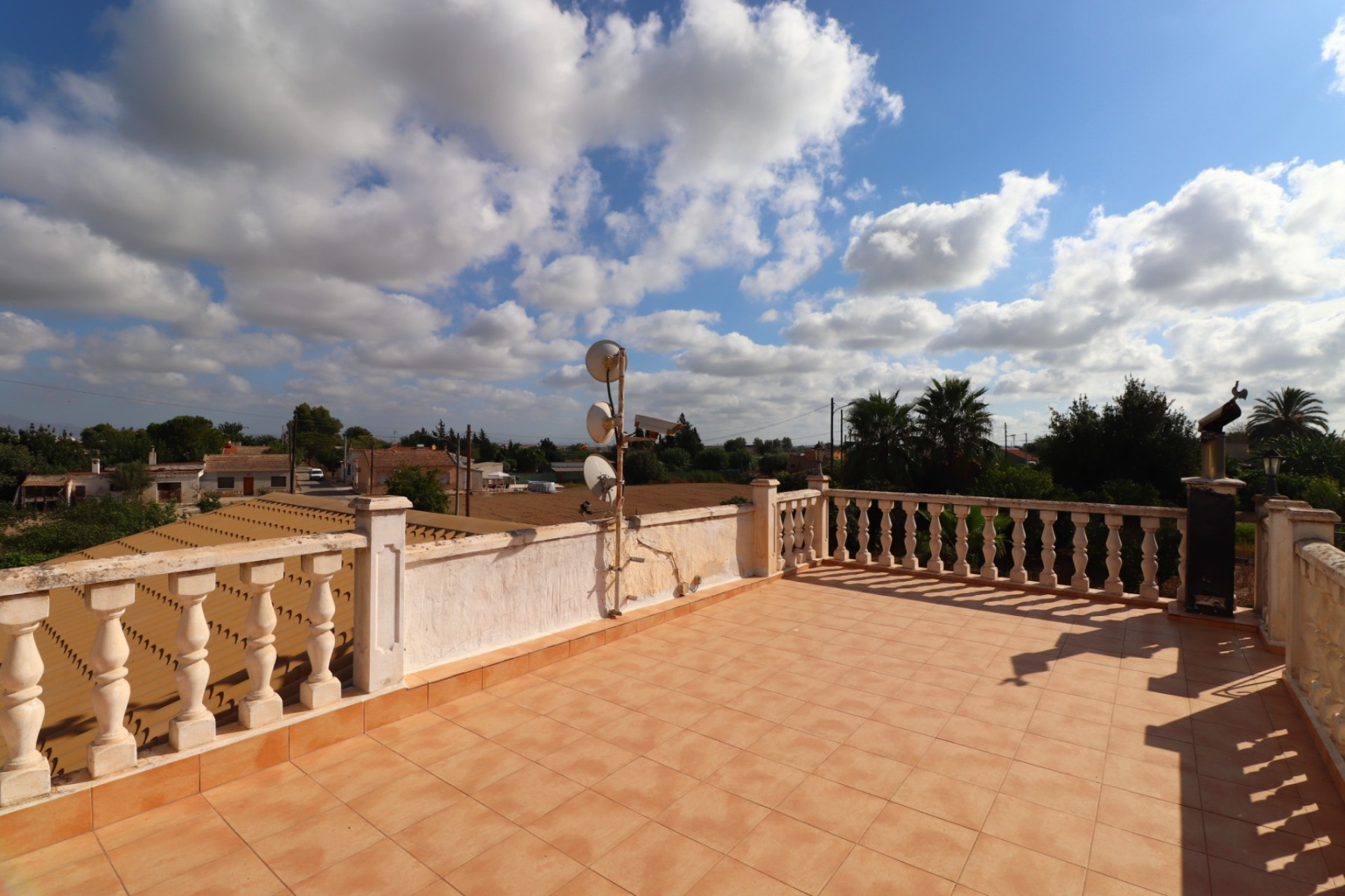 Resale - Finca - Country Property -
Heredades - Heredades - Country