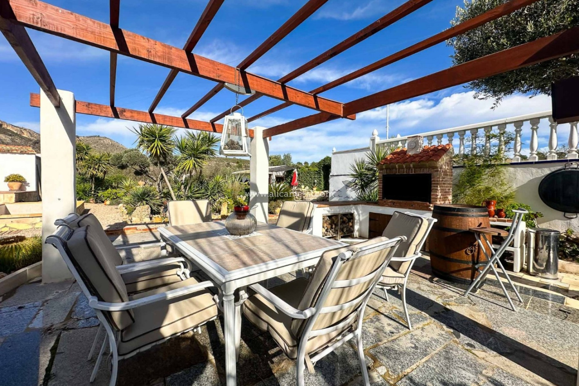 Resale - Finca - Country Property -
Hondón de las Nieves - HONDON DE LAS NIEVES