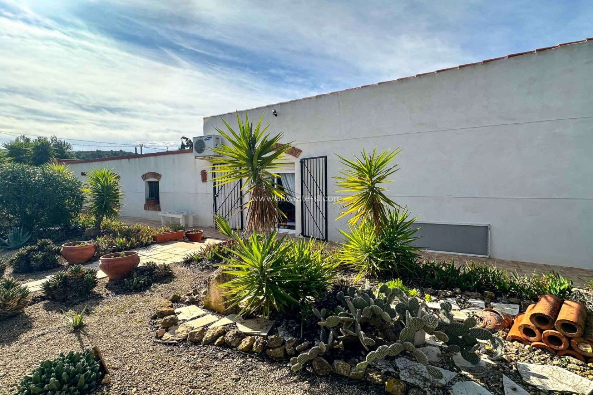 Resale - Finca - Country Property -
Hondón de las Nieves - HONDON DE LAS NIEVES