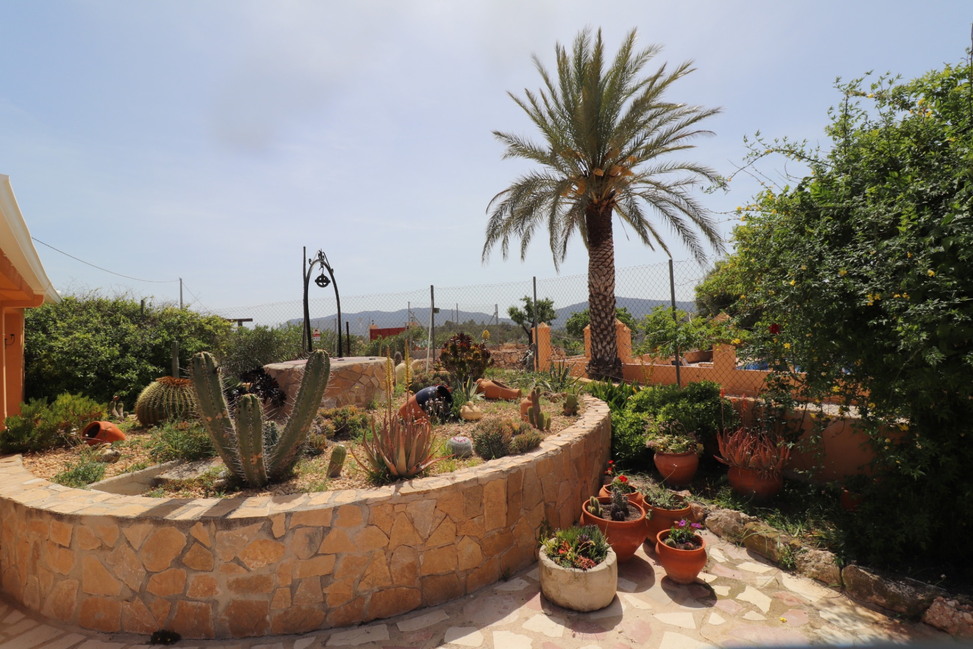 Resale - Finca - Country Property -
Hondón de las Nieves - La Canalosa