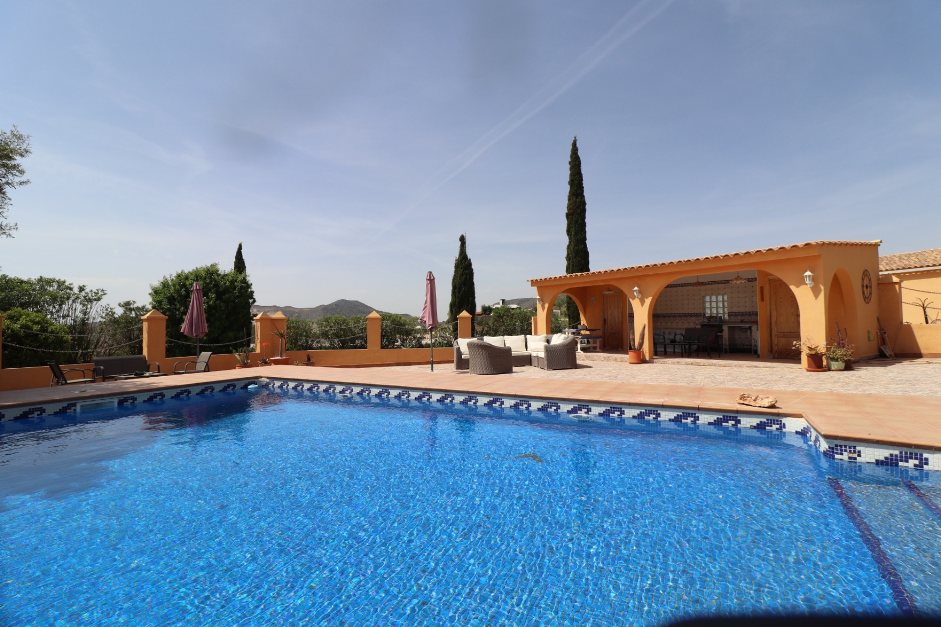 Resale - Finca - Country Property -
Hondón de las Nieves - La Canalosa