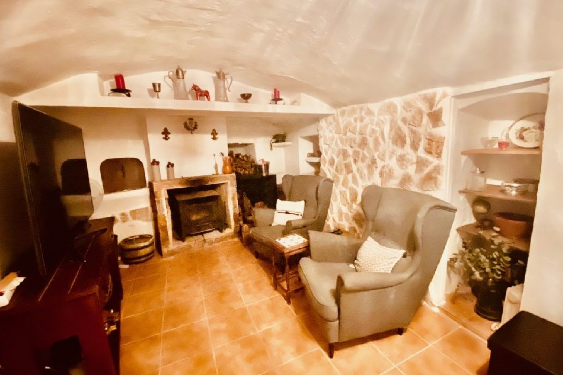 Resale - Finca / Country Property -
Hondón de las Nieves - La Canalosa