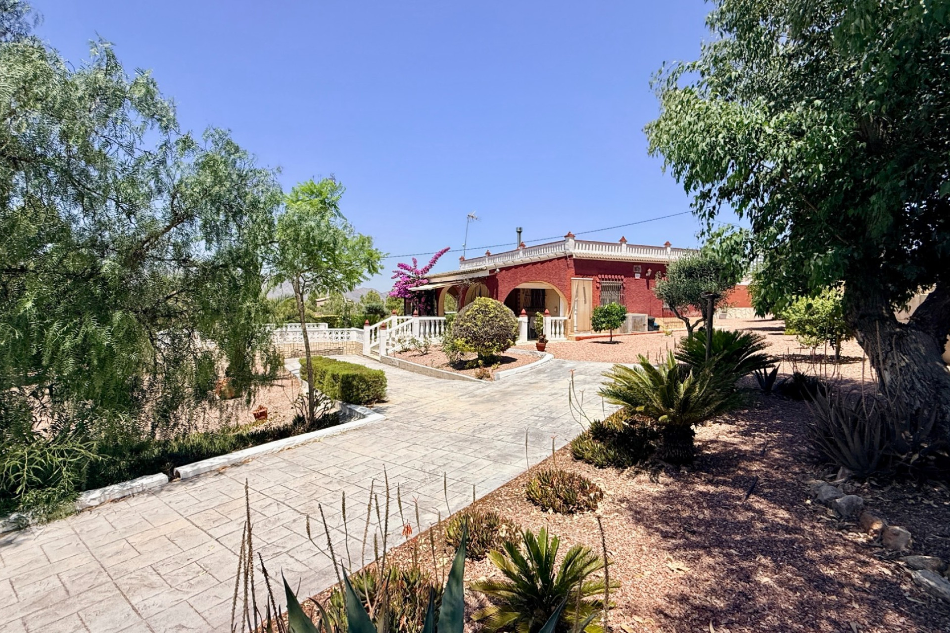 Resale - Finca - Country Property -
Hondón de los Fráiles