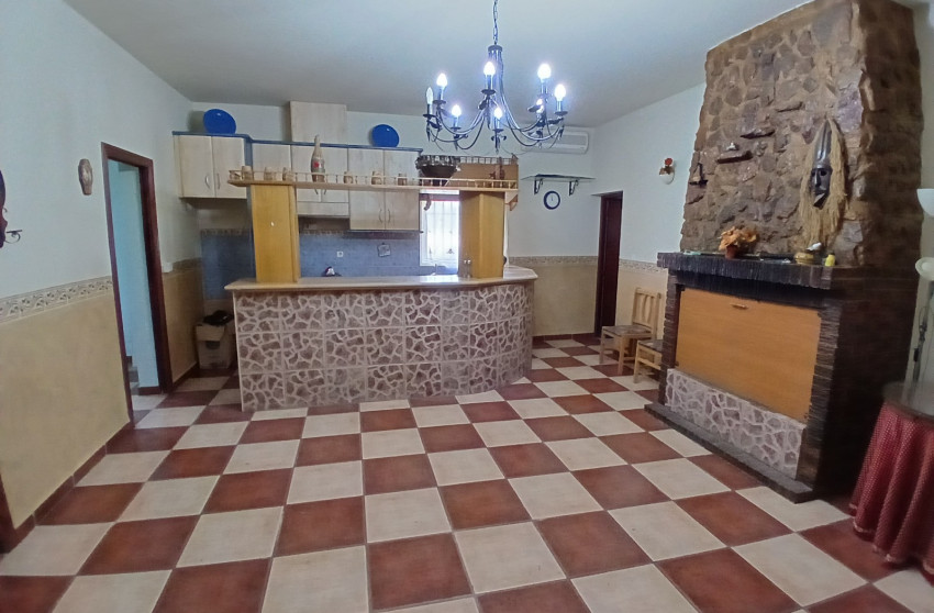 Resale - Finca / Country Property -
Jumilla