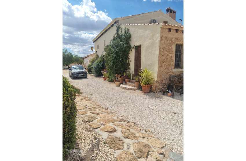 Resale - Finca / Country Property -
Lel - Lel Alicante