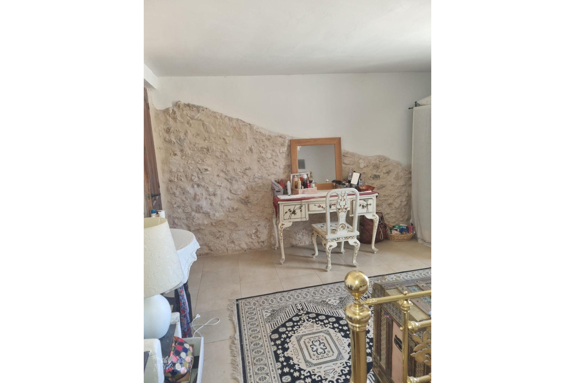 Resale - Finca / Country Property -
Lel - Lel Alicante