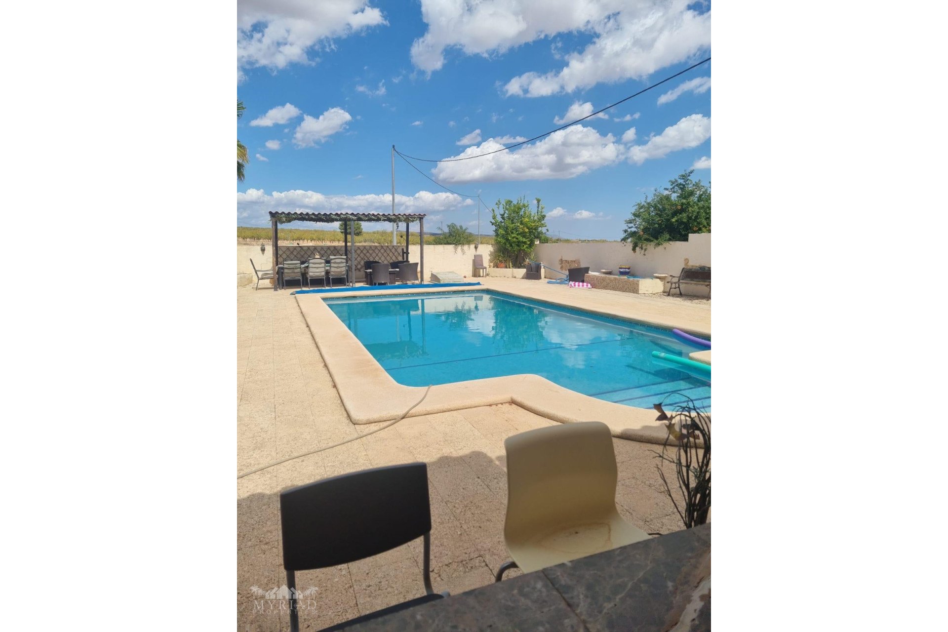 Resale - Finca / Country Property -
Lel - Lel Alicante