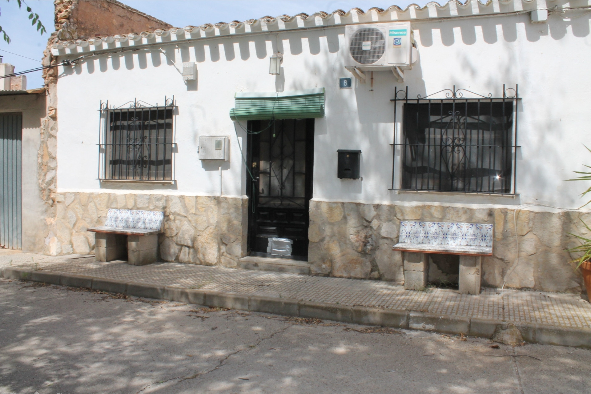 Resale - Finca / Country Property -
Lel - Lel Alicante