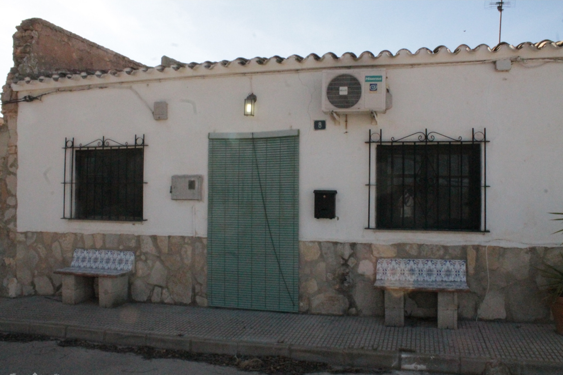 Resale - Finca / Country Property -
Lel - Lel Alicante