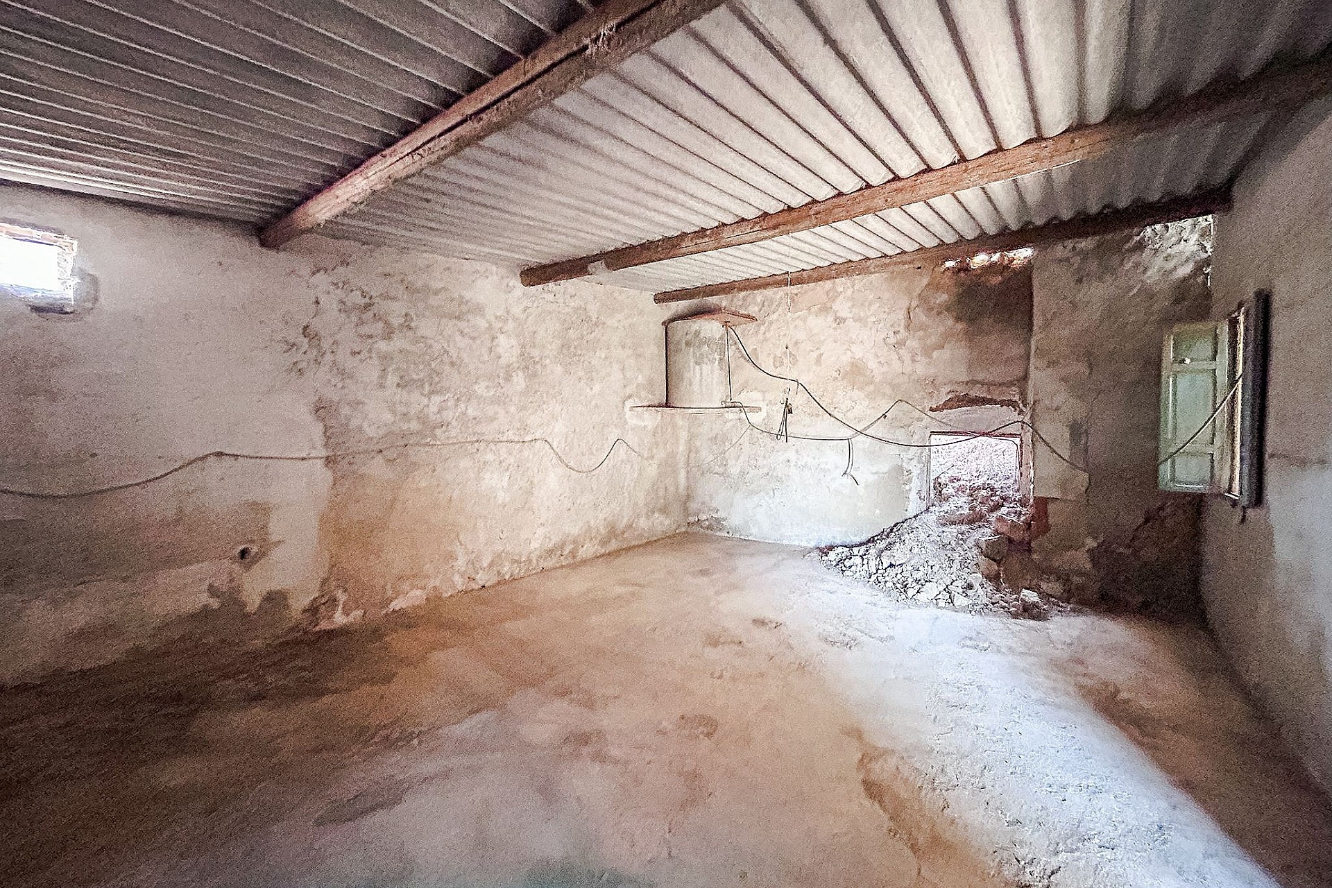 Resale - Finca / Country Property -
Monovar