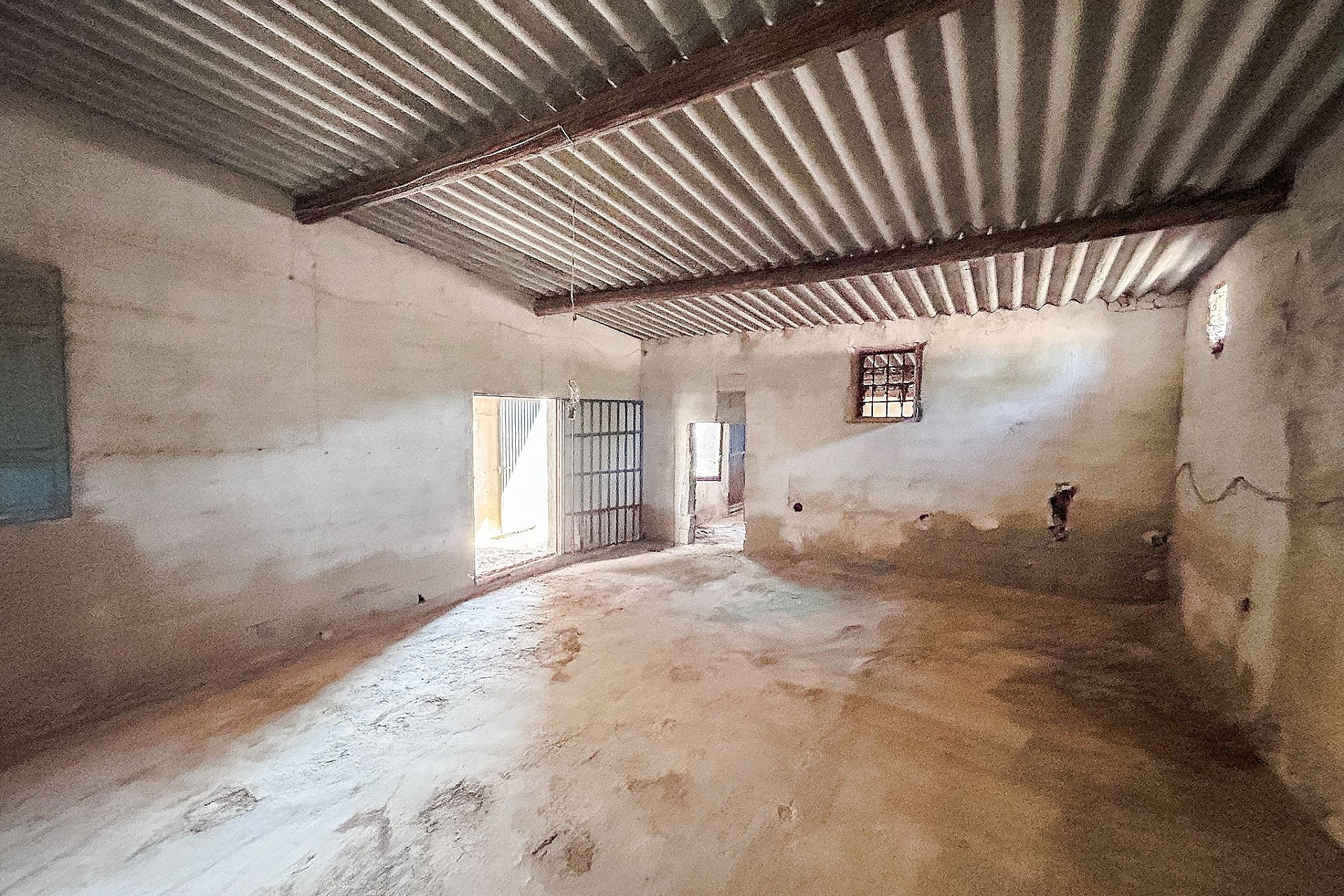 Resale - Finca / Country Property -
Monovar