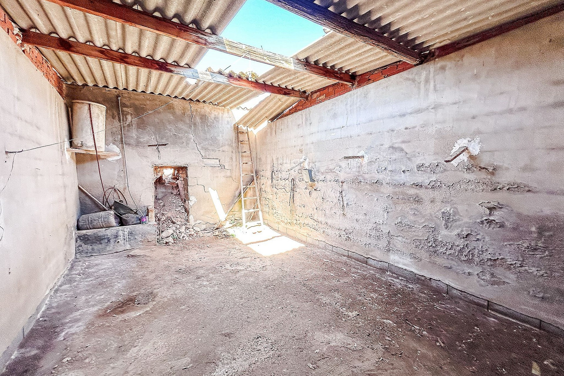 Resale - Finca / Country Property -
Monovar