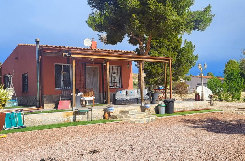 Resale - Finca - Country Property -
Monovar