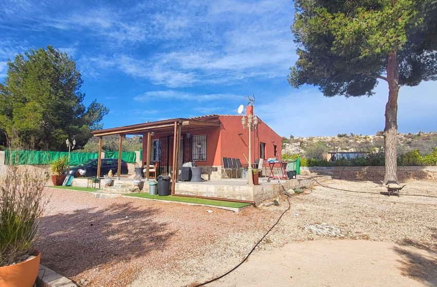 Resale - Finca - Country Property -
Monovar