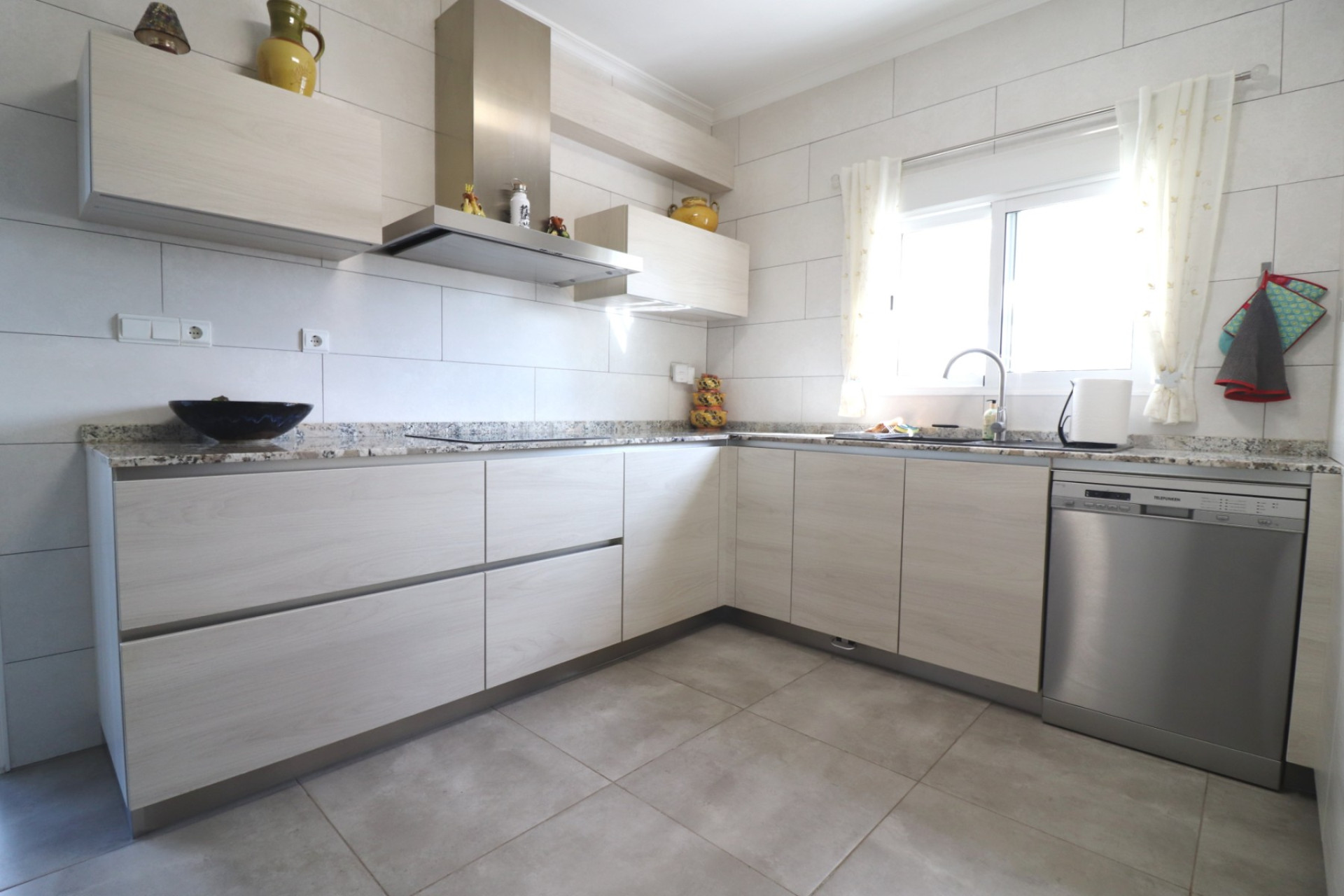 Resale - Finca / Country Property -
Orihuela - La Campaneta