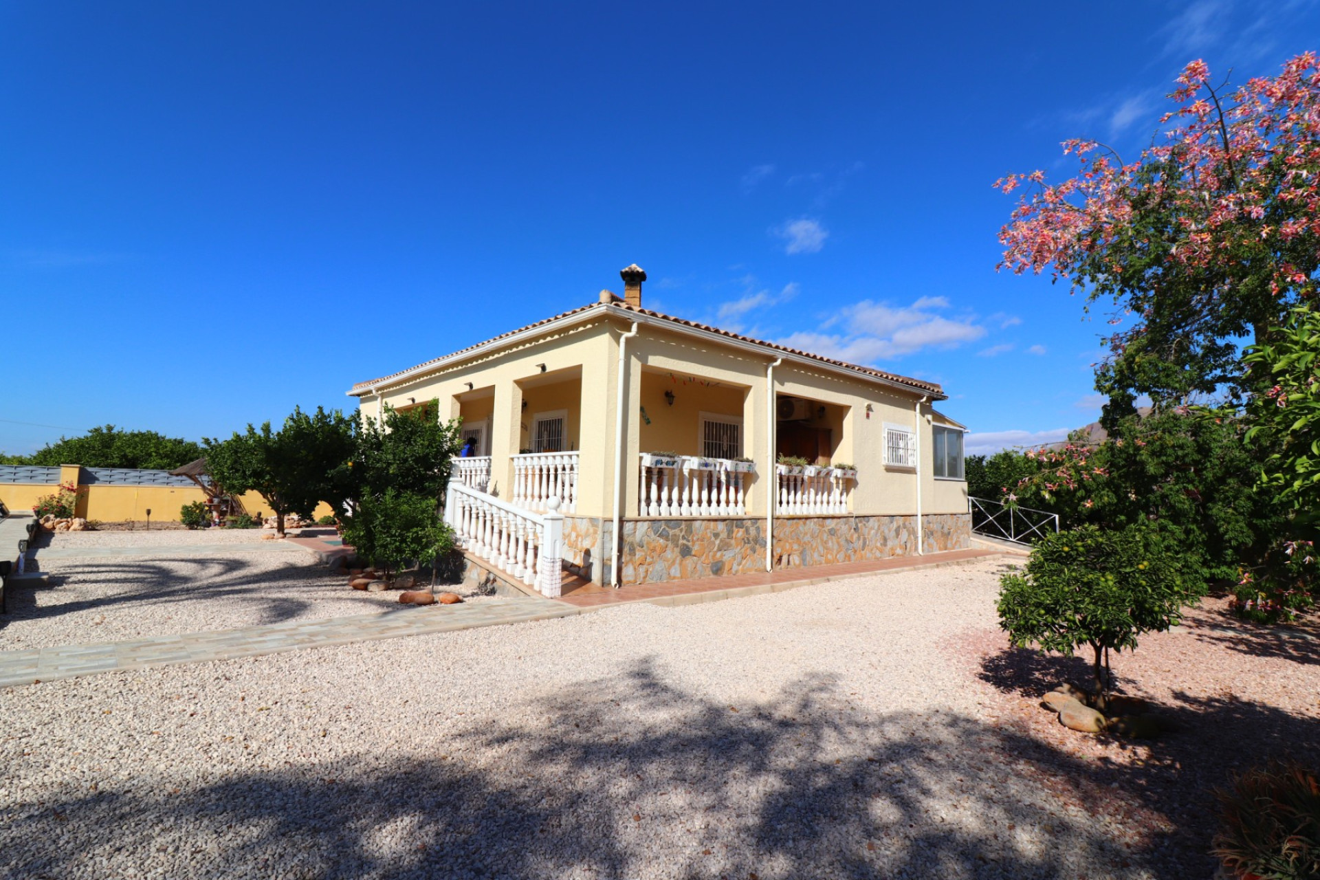 Resale - Finca / Country Property -
Orihuela - La Campaneta