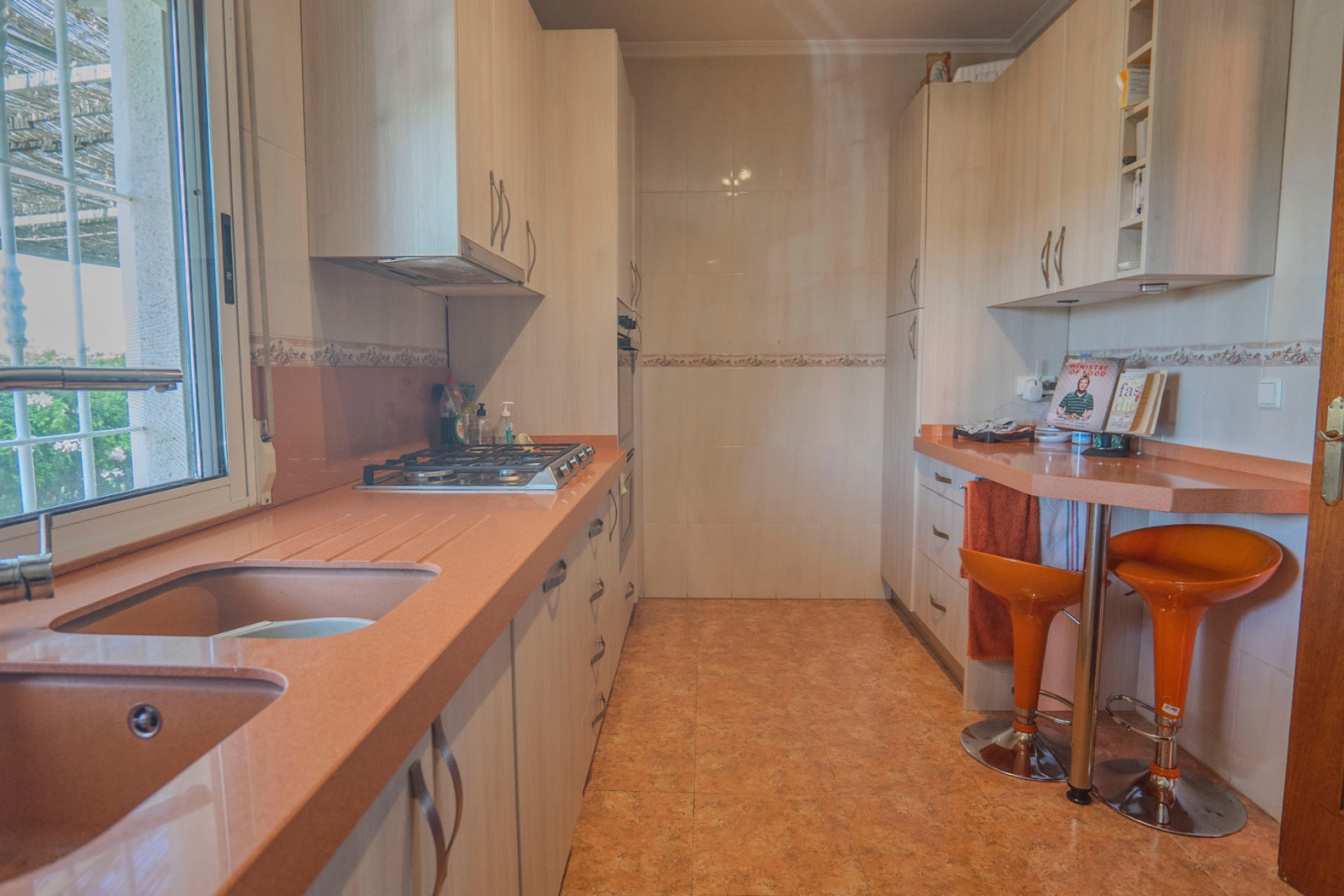 Resale - Finca / Country Property -
Orihuela