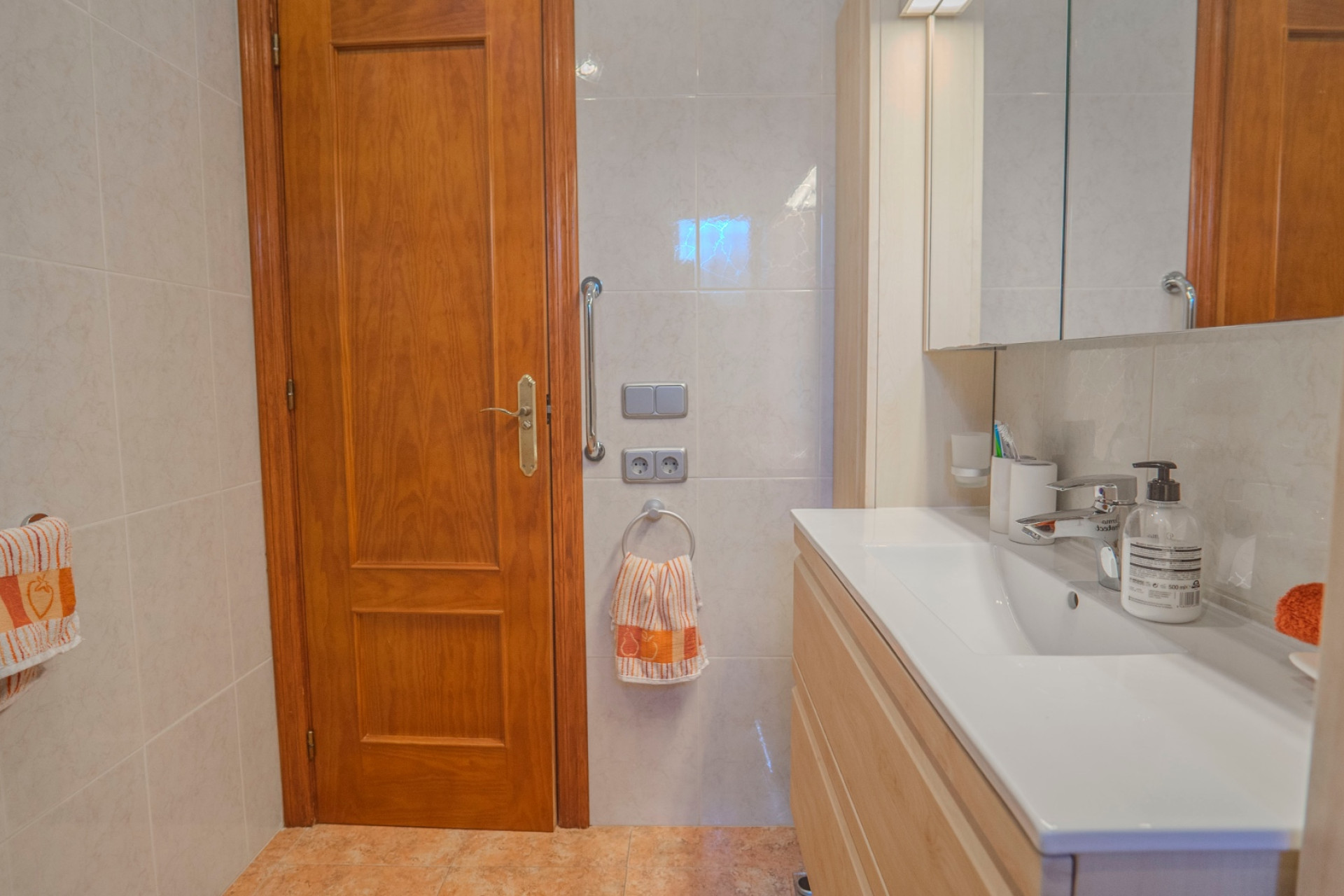 Resale - Finca / Country Property -
Orihuela