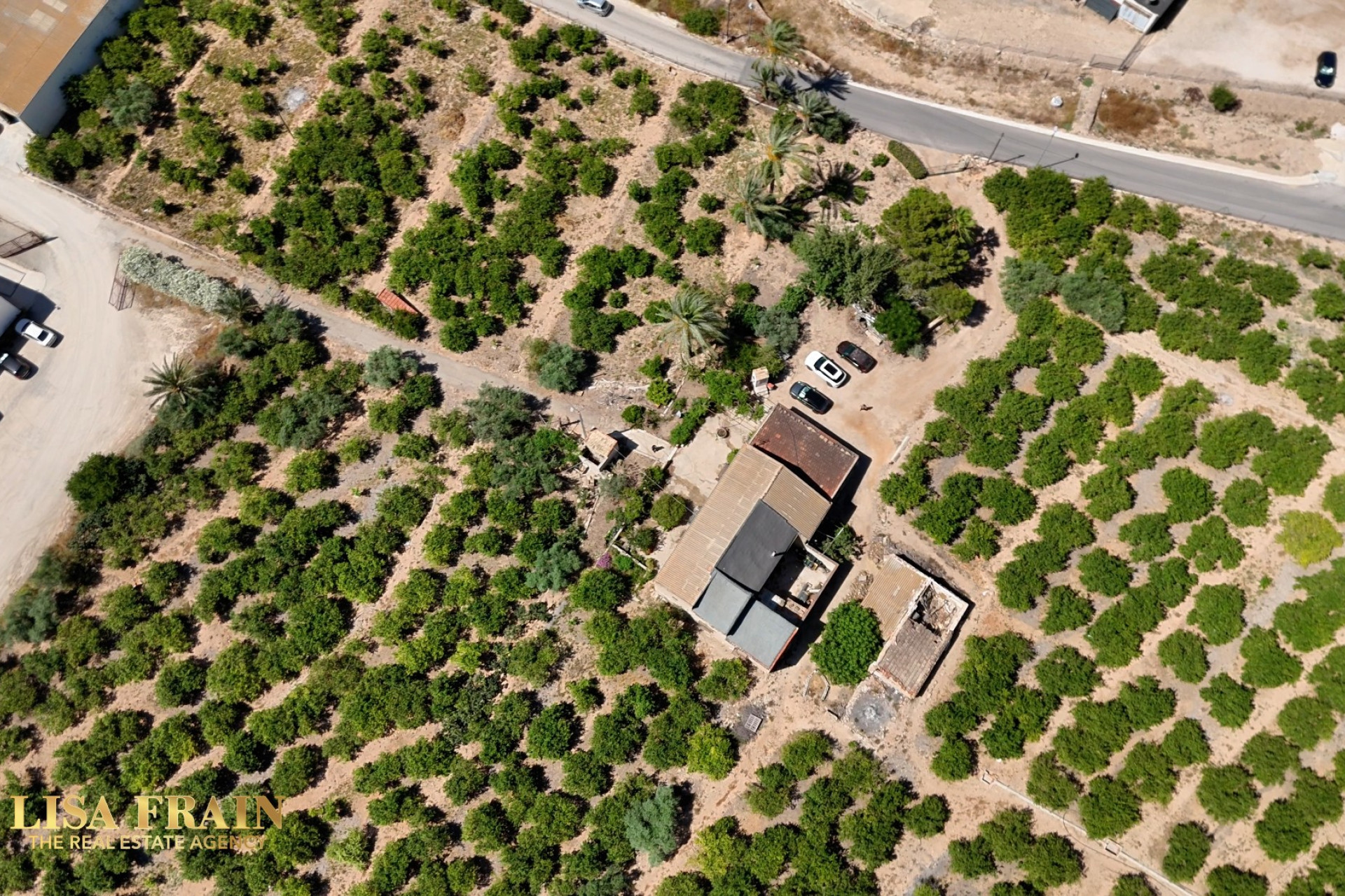 Resale - Finca - Country Property -
Orihuela