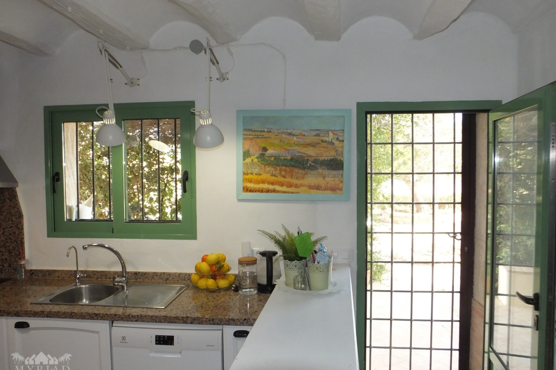 Resale - Finca / Country Property -
Pinoso - Pinoso Alicante