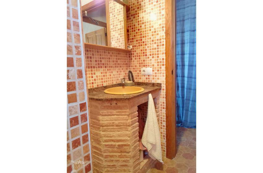 Resale - Finca / Country Property -
Pinoso - Pinoso Alicante