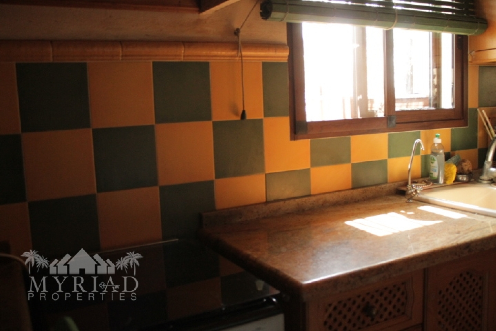 Resale - Finca / Country Property -
Pinoso - Pinoso Alicante