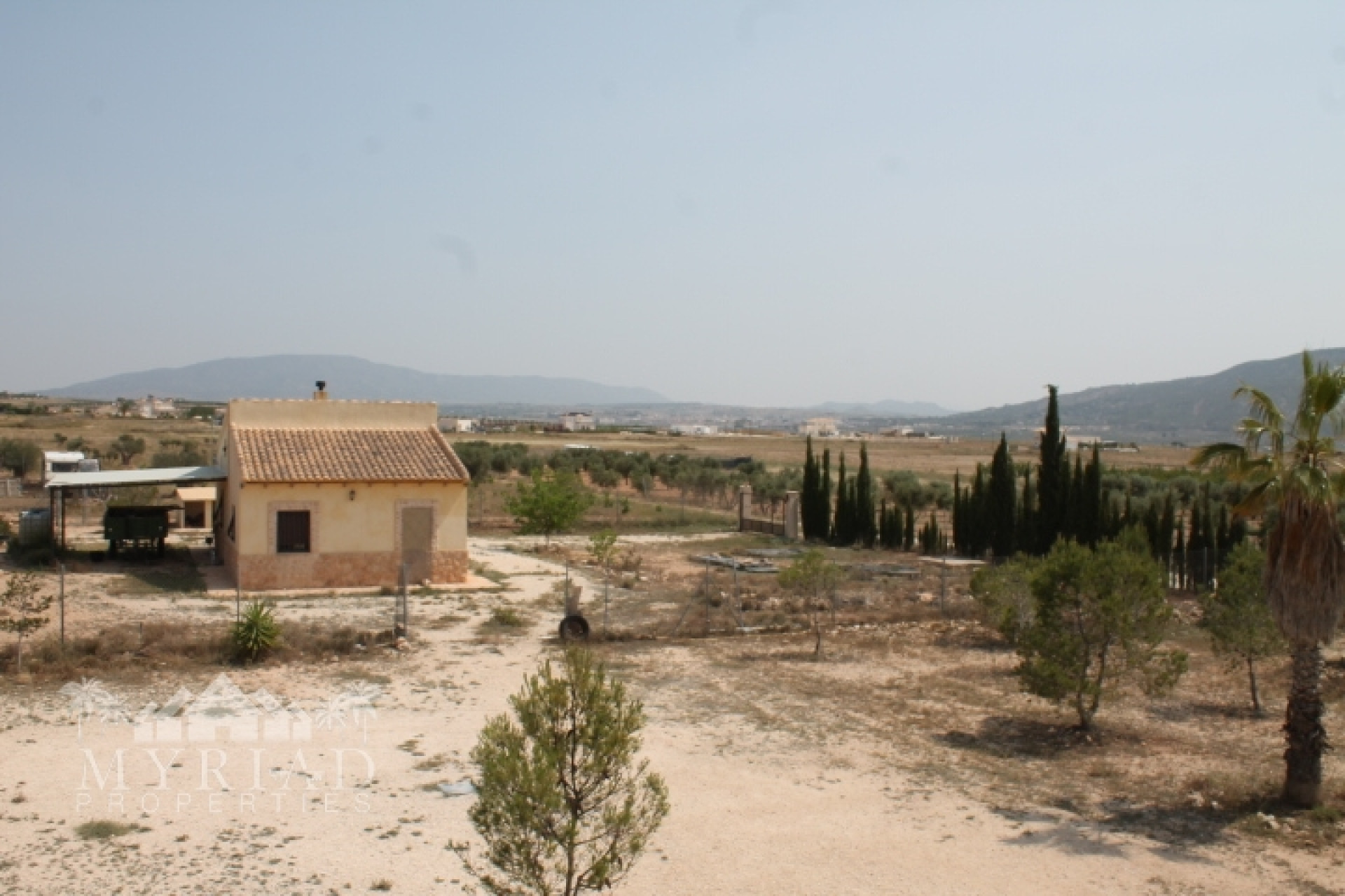 Resale - Finca / Country Property -
Pinoso - Pinoso Alicante