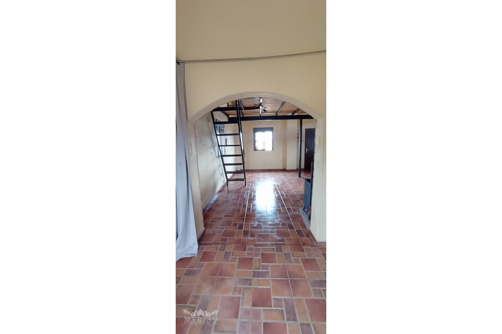 Resale - Finca / Country Property -
Pinoso - Pinoso Alicante